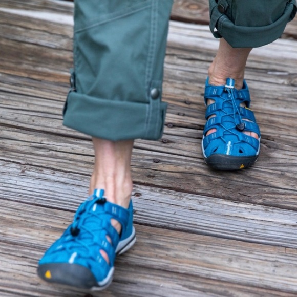 Keen Shoes - Keen Clearwater CNX in Norse Blue & Lemon Yellow